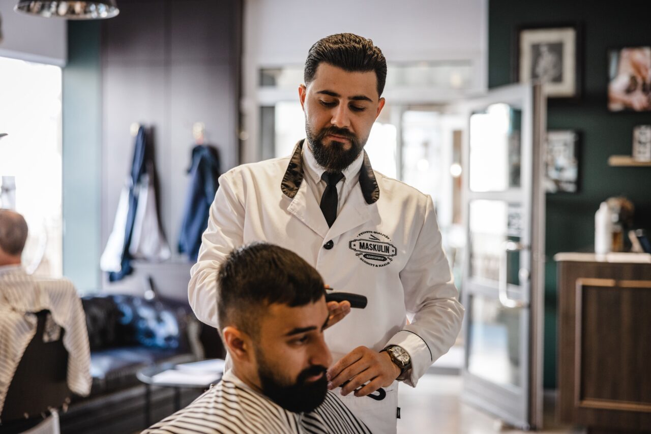 Barbershop Jeder Braucht Nen Frischen Haarschnitt